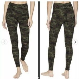 Jessica Simpson Camo Leggings